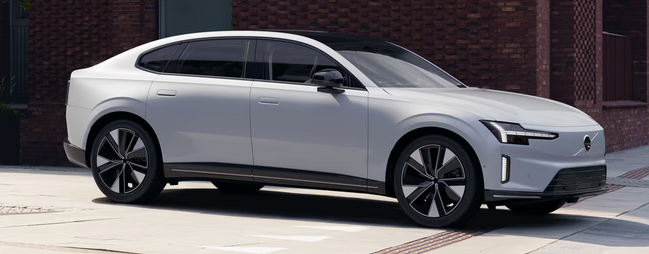 Volvo ES90: The Sensible Swedish Car That Quietly Ruins German Egos